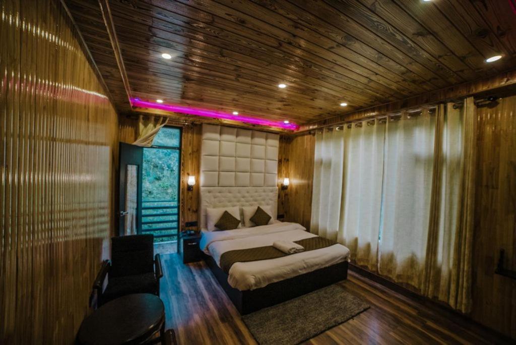 Hotel Black Magic Манали Экстерьер фото